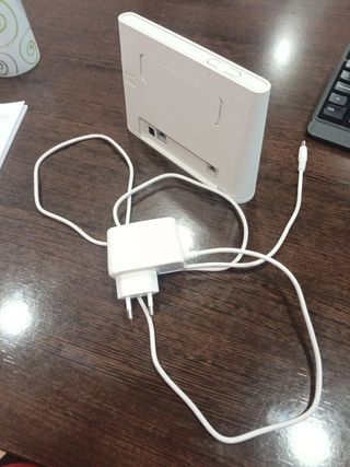 Huawei B311-221 Router WiFi Blanco