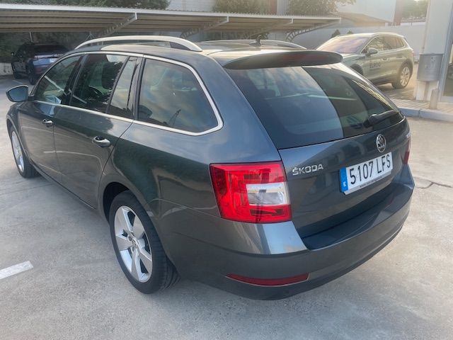 Skoda Octavia Combi 2.0Tdi 150 Style Manual