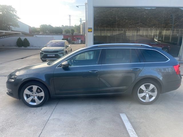 Skoda Octavia Combi 2.0Tdi 150 Style Manual