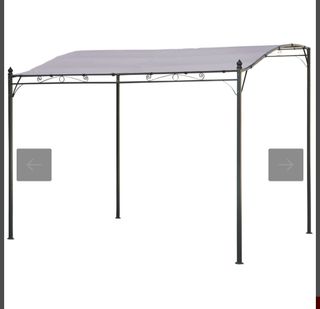 Pérgola de metal gris,