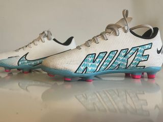 Botas de fútbol Nike Talla 33.5