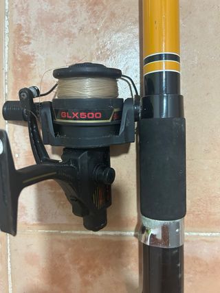 3 Cañas de pescar con carrete 