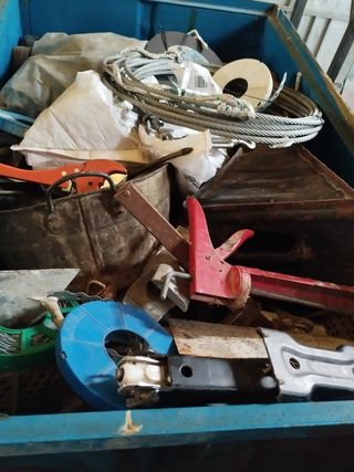 Lote de herramientas variadas