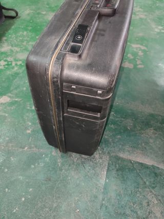 Maleta rígida con ruedas negra