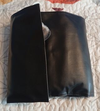 Estuche de brochas de maquillaje negro