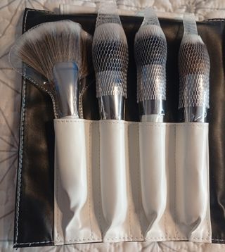 Estuche de brochas de maquillaje negro