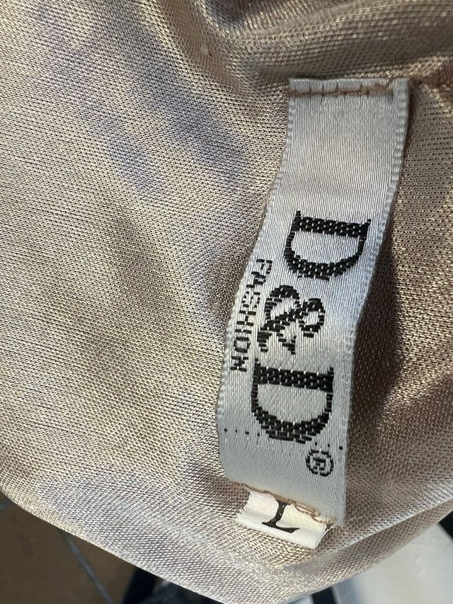 Falda de encaje beige con forro