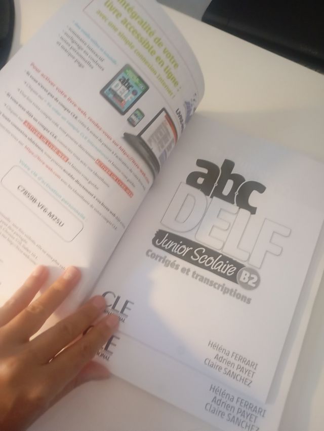 ABC DELF Junior B2 - 200 Ejercic