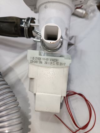 Bomba de Lavadora con Mangueras Originales.