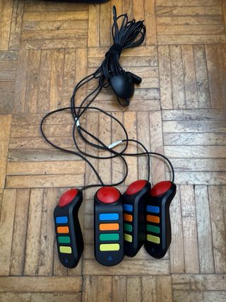 PlayStation 2 PS2 Sony Negra+mandos BUZZ 4 persona