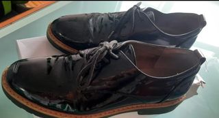 Zapatos de charol negros talla 40