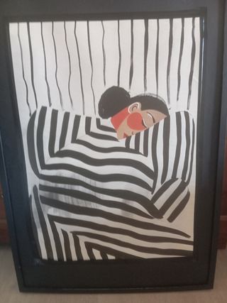 Cuadro grande en blanco y negro con mujer