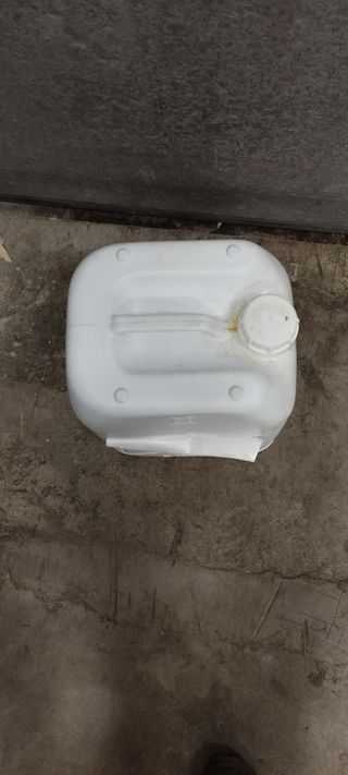 Garrafa de plástico blanca