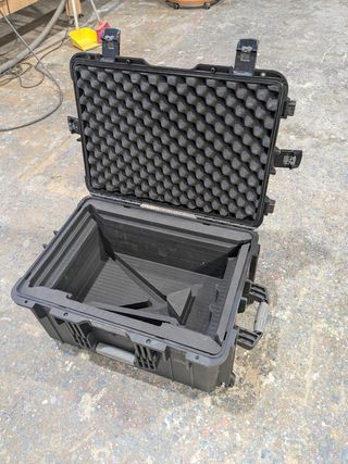 Maleta resistente IPX 67 con ruedas tipo Pelican