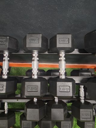 Mancuernas 7.5 kg (par) + 2 cierres metálicos