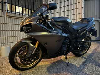 Yamaha R1 2014