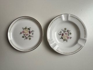 Cenicero y platito  de porcelana Wedgewood floral