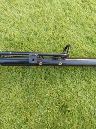 Portabultos para tija de sillín. Bikepacking