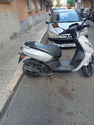 Peugeot Kisbee rs de 2 tiempos 49cc Inyección