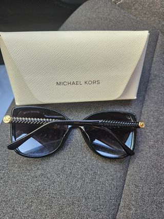 Gafas de sol Michael Kors negras