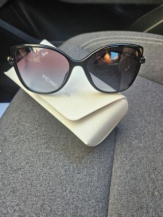 Gafas de sol Michael Kors negras