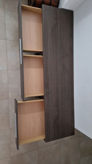 Mueble TV de madera buena.