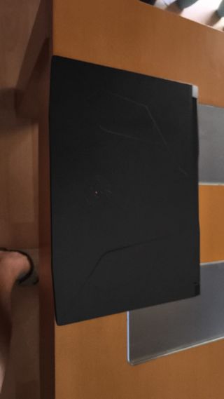 Portátil MSI Bravo 15 Ryzen 7 Negro