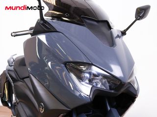 YAMAHA T-MAX 560