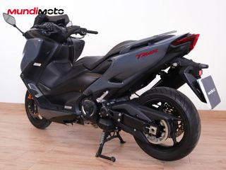 YAMAHA T-MAX 560