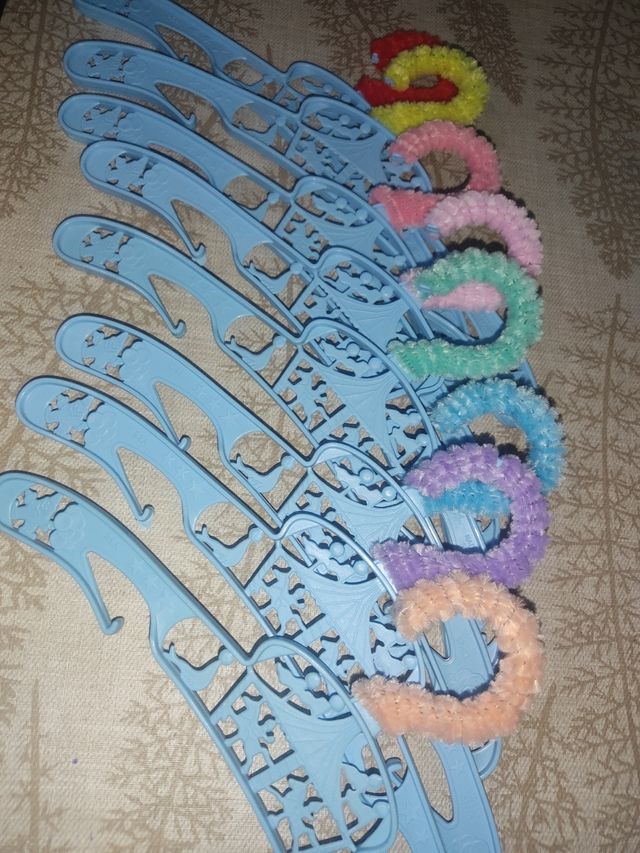 3 lotes Perchas alegres para niñ@s especial regalo