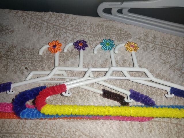 3 lotes Perchas alegres para niñ@s especial regalo