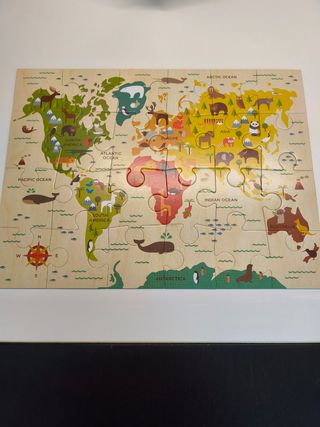 Puzzle de suelo infantil Our World