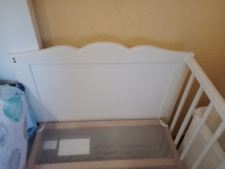 Cuna de bebé  preparada para colecho + colchón