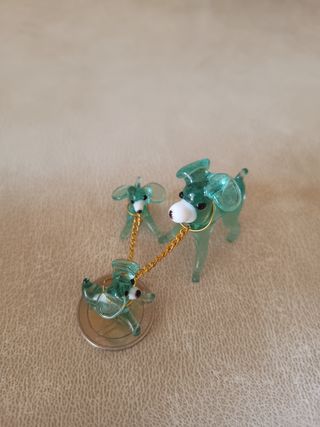 Figuritas de perros de cristal