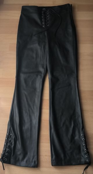 Pantalones cuero sintético Zara