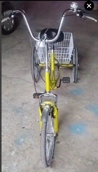 Triciclo Amarillo 20