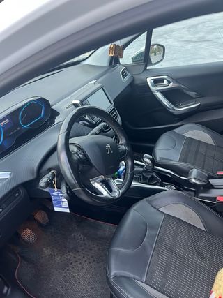 Peugeot 2008 2014