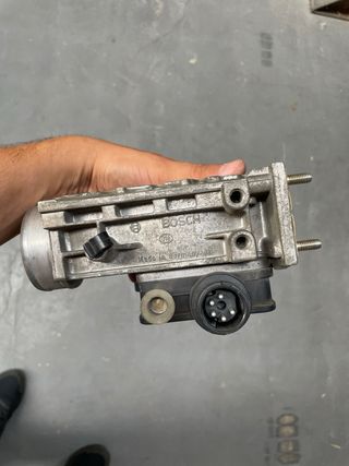 Caudalímetro BMW E30 en buen estado