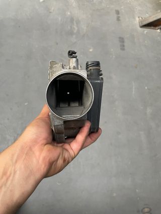 Caudalímetro BMW E30 en buen estado