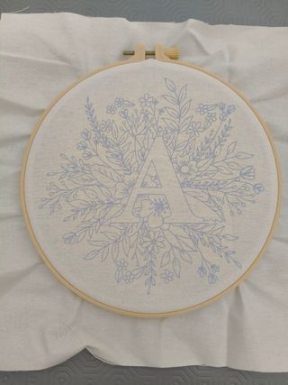 Kit Bordado Floral Letra A Completo