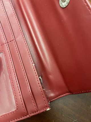 Portafoglio Carpisa bordeaux con borchie