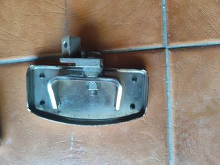 Estriberas de moto con águila para pasajero