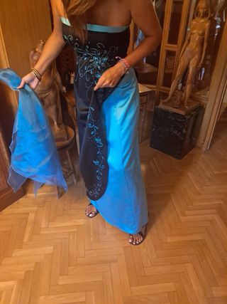 Vestido de fiesta negro y azul