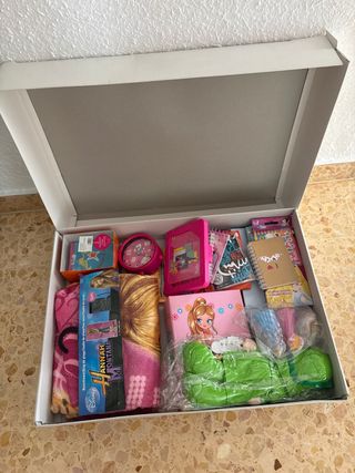 Lote de cosas para niña