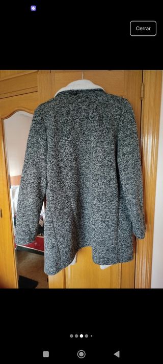 Abrigo de paño gris y blanco calentito con bolsill