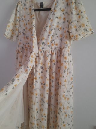 Vestido floral amarillo