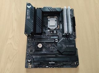 Combo ASUS, i7 11700KF y RAM Corsair