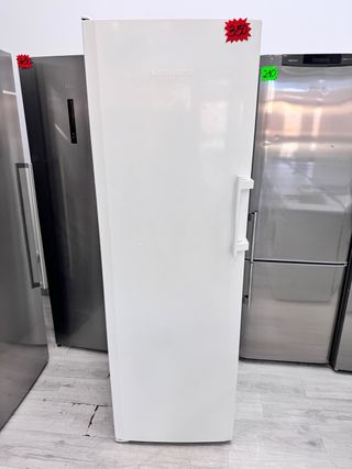 CONGELADOR LIEBHERR 185 CM NO FROST