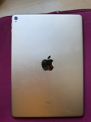 iPad Pro 9.7 Blanco - Batería a cambiar