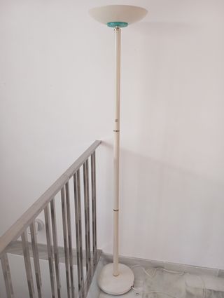 Lámpara de pie moderna
